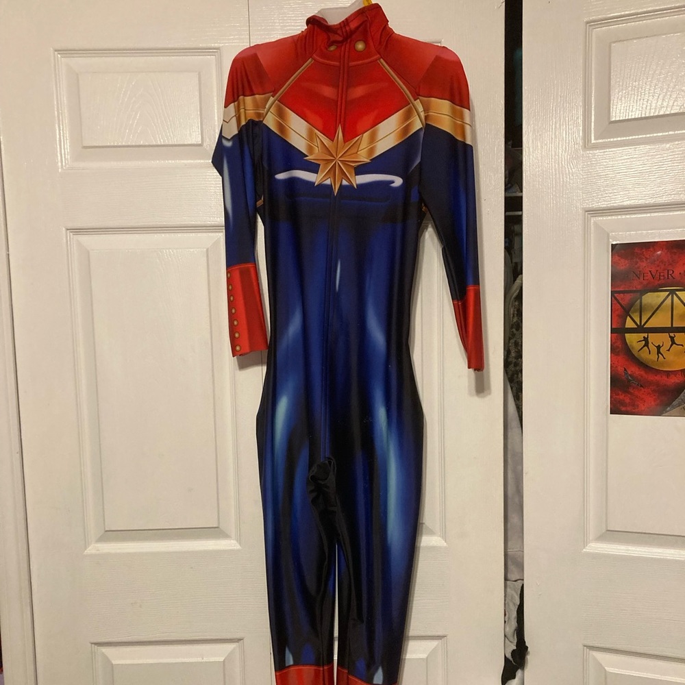 Captain Marvel costume Carol Danvers cosplay